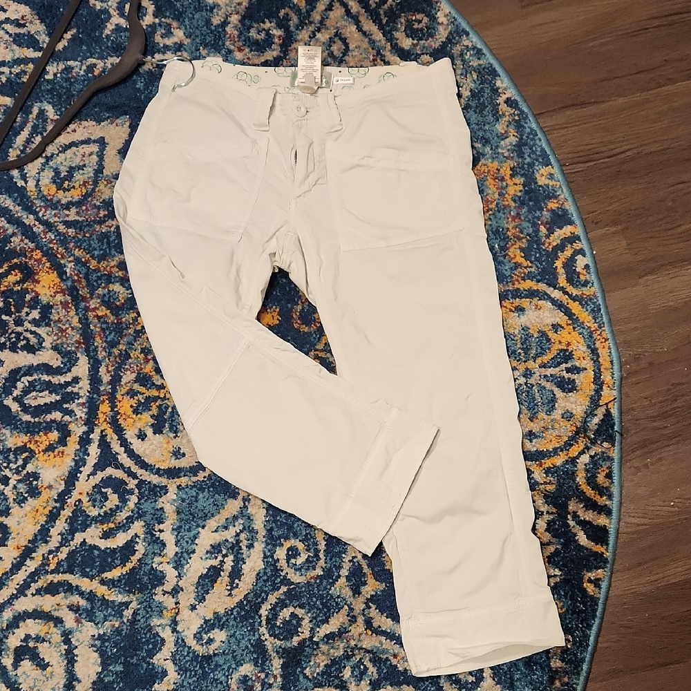 Aventura White Crop Pants Size 6